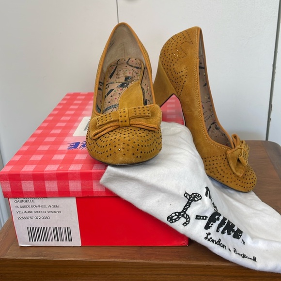 Miss L-Fire mustard yellow pin up suede pumps with bows and rhinestones. Sz38 - Picture 2 of 9
